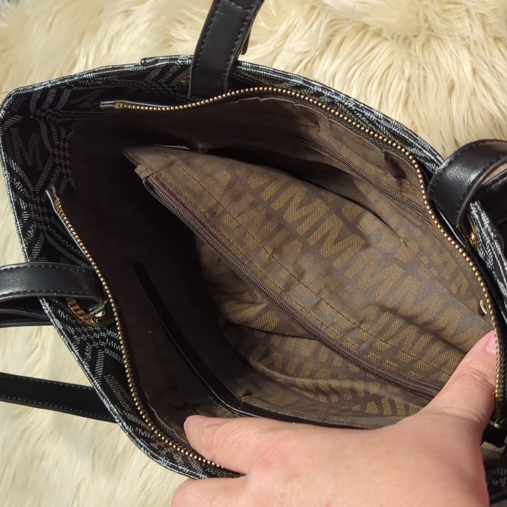 Milan "M" purse bag - Picture 5 of 6